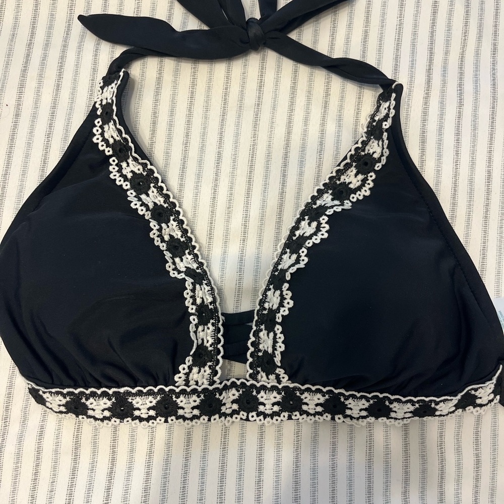 𝙏𝙖𝙧𝙜𝙚𝙩 𝙗𝙖𝙩𝙝𝙞𝙣𝙜 𝙨𝙪𝙞𝙩 𝙩𝙤𝙥